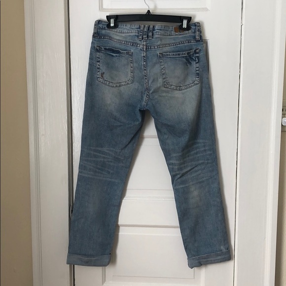 Distressed boyfriend jeans - Picture 3 of 4